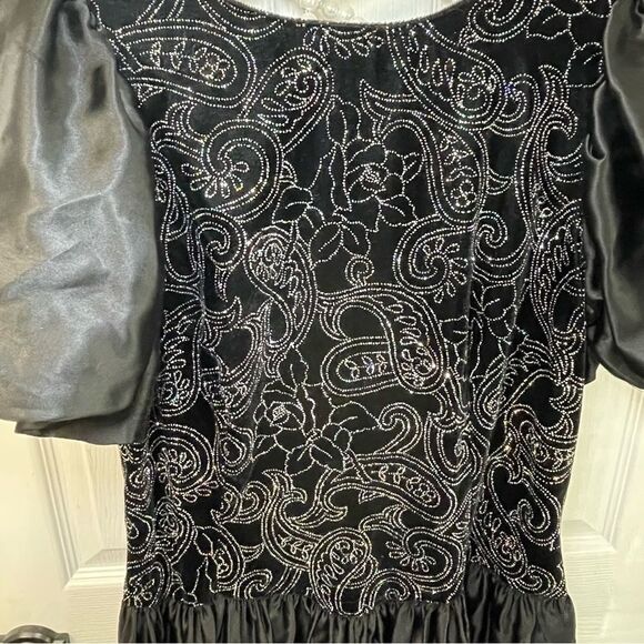 Vintage Black & Silver Dress - Picture 6 of 12